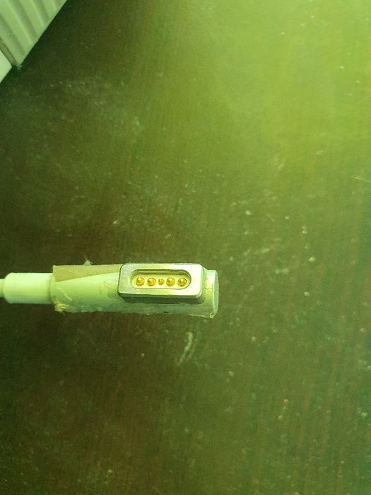 Зарядно MacBook pro 2011 2013