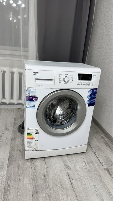 Продам стиральную машину