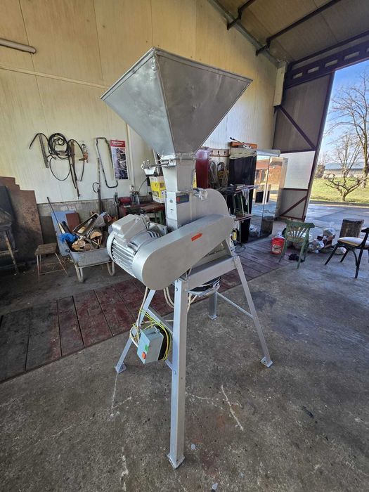 Moară cu ciocănele President (Danemarca) trifazică