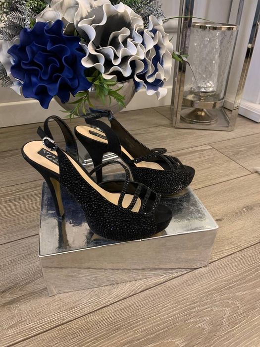 Босоножки вечернии женские