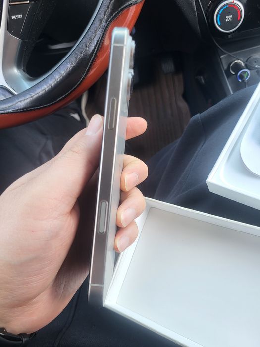 Iphone 16 pro max СРОЧНО ТОРГ
