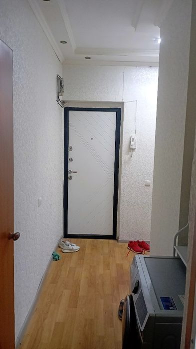 продам 1 ком. кв. в 10мкр дом 29