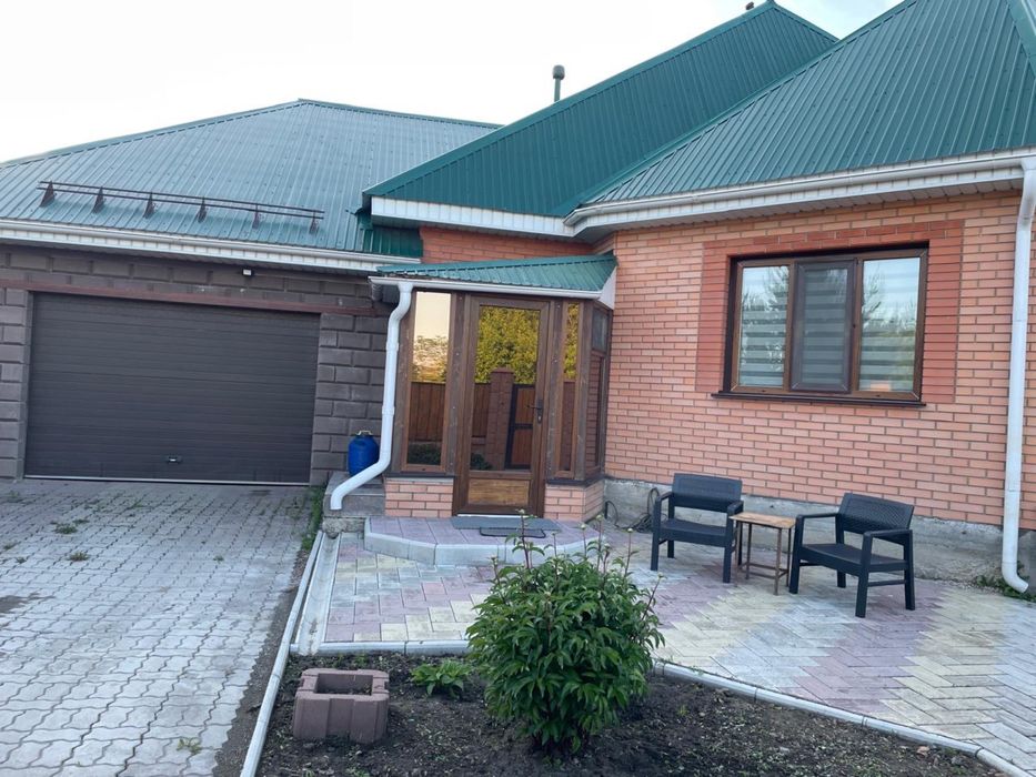 Продам дом в тепличном