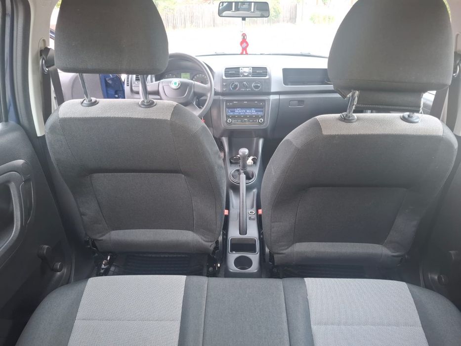 Vînd scoda fabia
