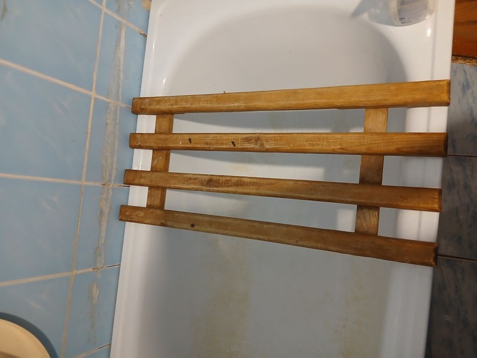 Продается сиденье подставка для ванны