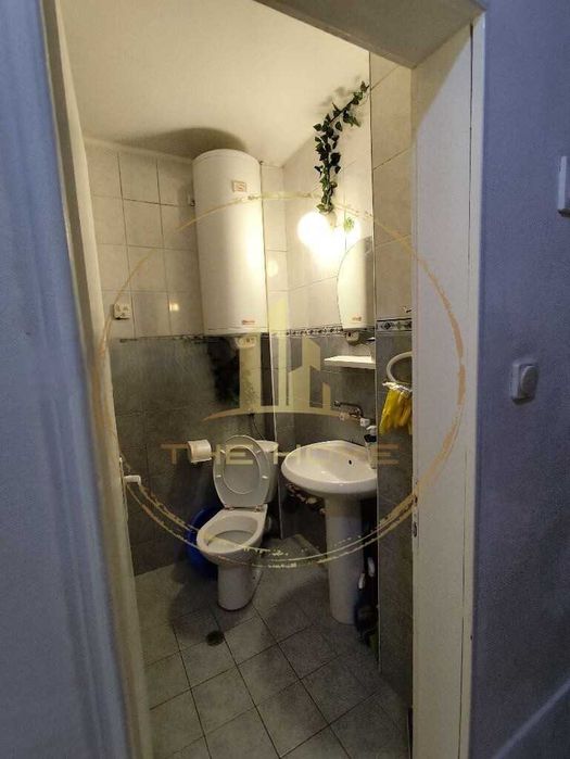 Дава се под наем Двустаен апартамент в Варна, Червен площад - 45 кв.м за 375 € - Снимка #9