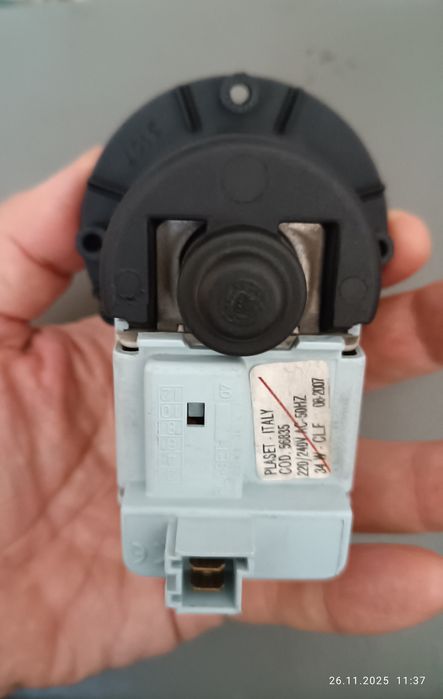 Продам водяной насос помпа для стиральной машины автомат.Оригинал