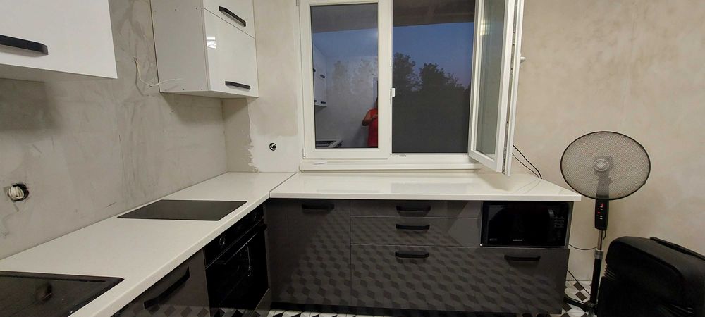 Продава се Къща в Търговище, Център - 100 кв.м за 400 €/кв.м - Снимка #17
