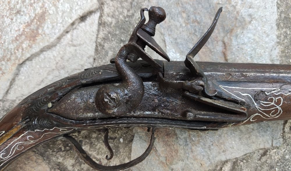 Кремъчен пищов, шишане ,каракулак