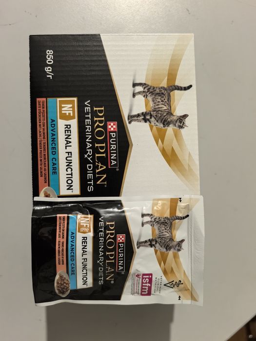 Royal Canin Renal Mousse и Purina Pro Plan Renal Function