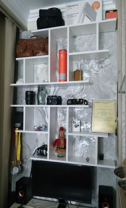 Полка настенная навесная для книг