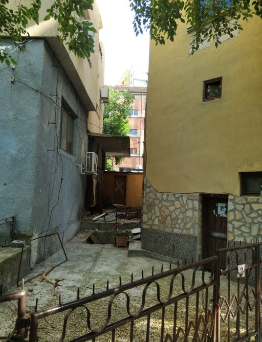 Продава къща в гр.Дупница