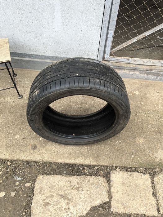 Vând anvelope Runflat Continental