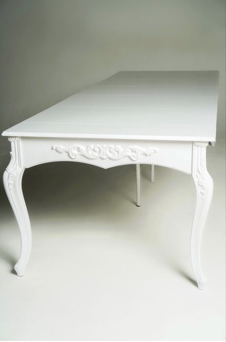 Срочно продается раскладной стол с 8 стульями