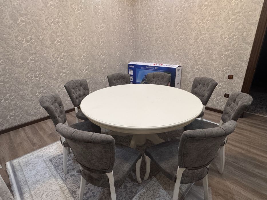 ПРОДАЕТСЯ СРОЧНО‼️‼️‼️ Стол и стулья