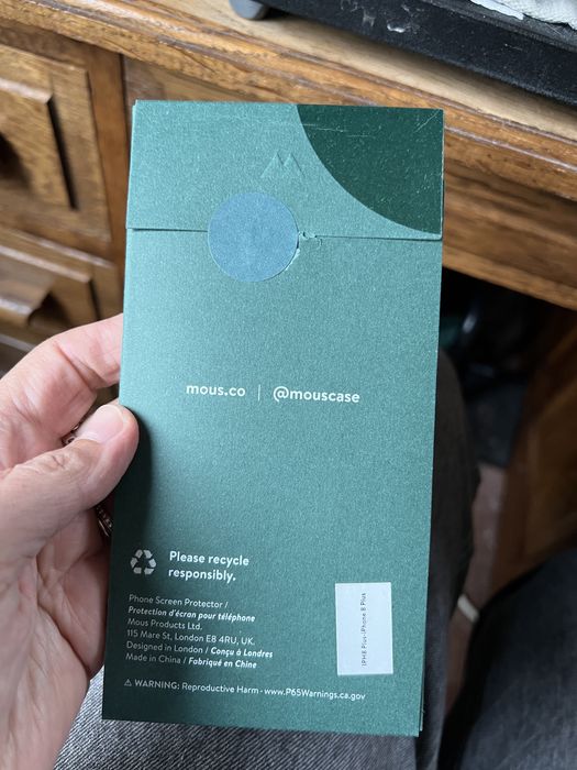 Скрийн протектор на Mous за iPhone 7 и 8 Plus.