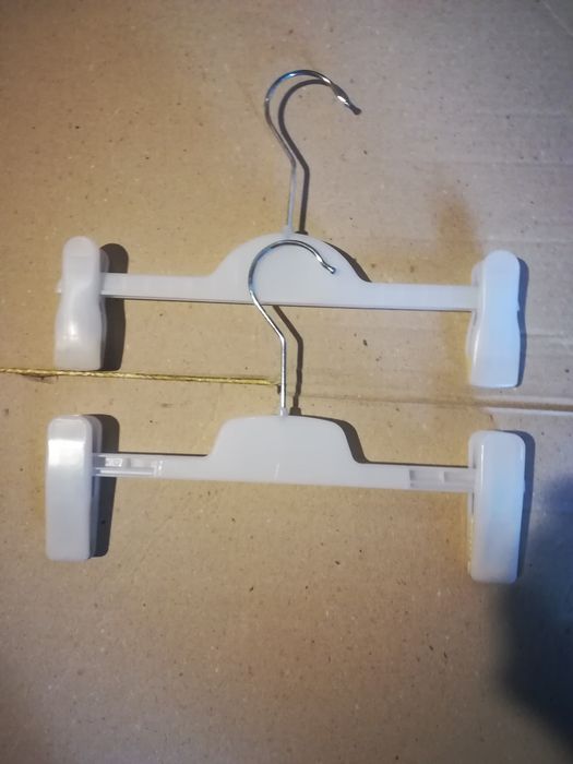 Umerașe Clips Alb și Negru Rezistente