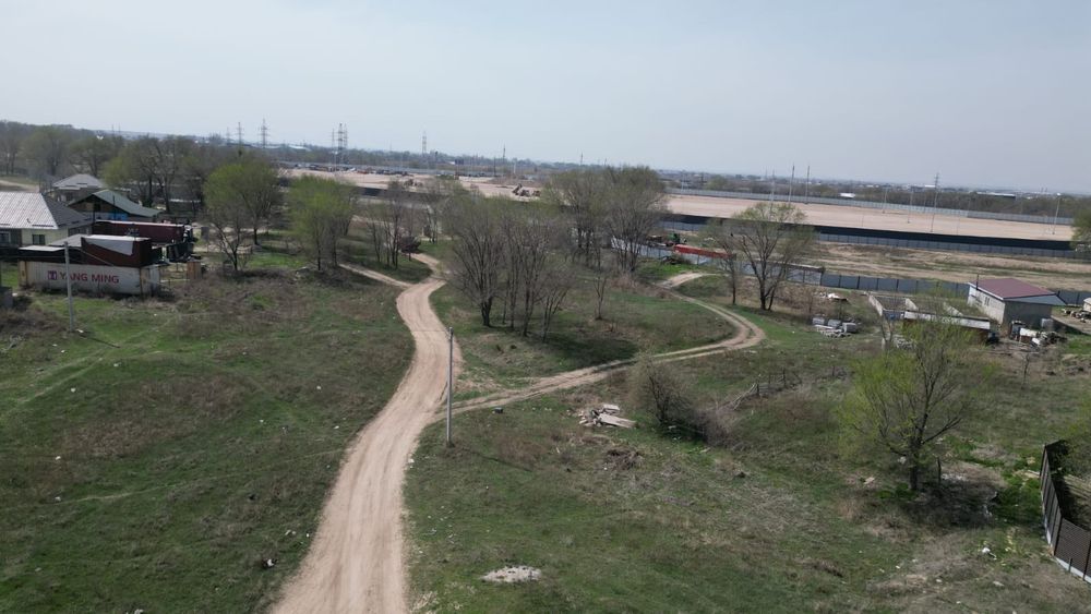 Участок под промбазу в пригороде