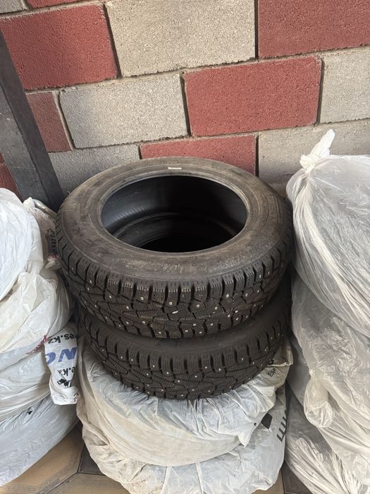 Авто шины в хорошем состояние