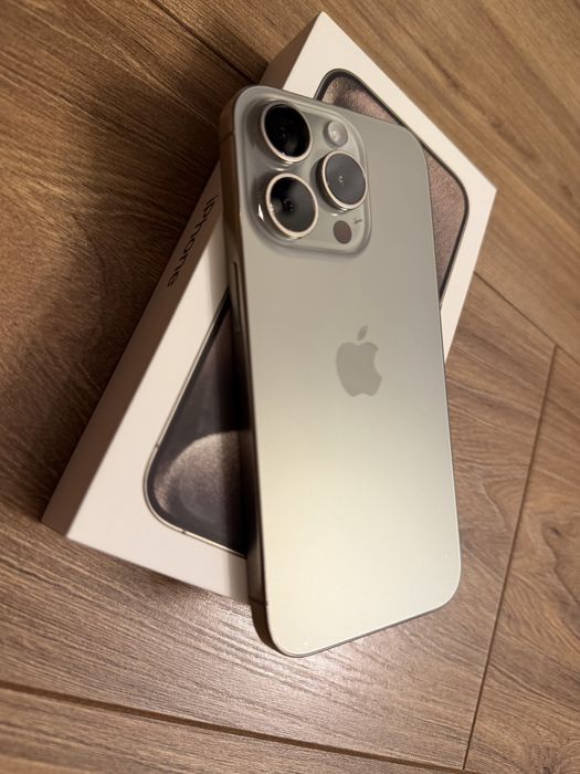 Iphone 15 pro 256  идеальный