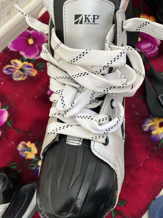 Продаю коньки 40-размер