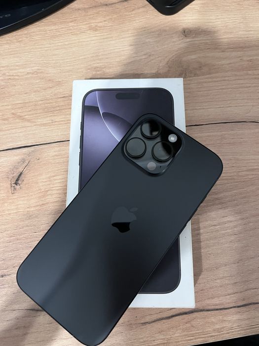 Apple iPhone 16 Pro Max