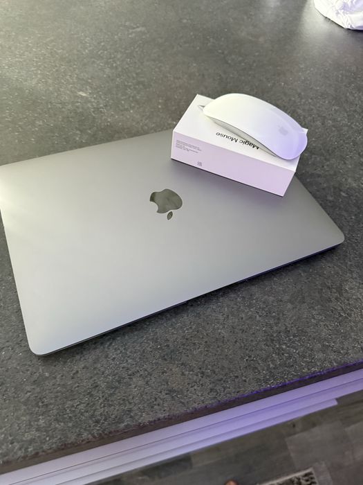 Macbook air m1 si mouse apple magic