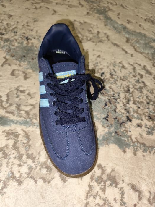 адидас сбежуалс 40