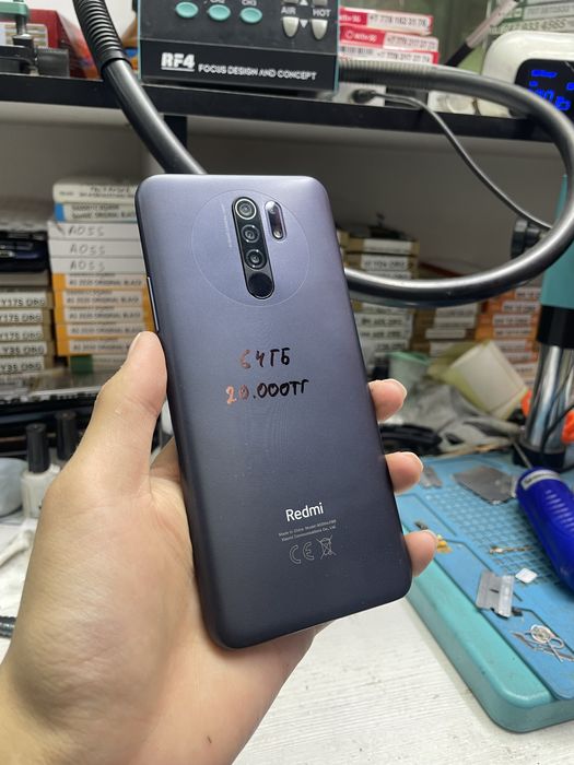 продам телефоны .