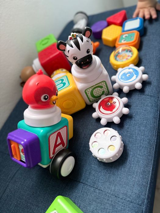 Joc piese magnetice Baby Einstein