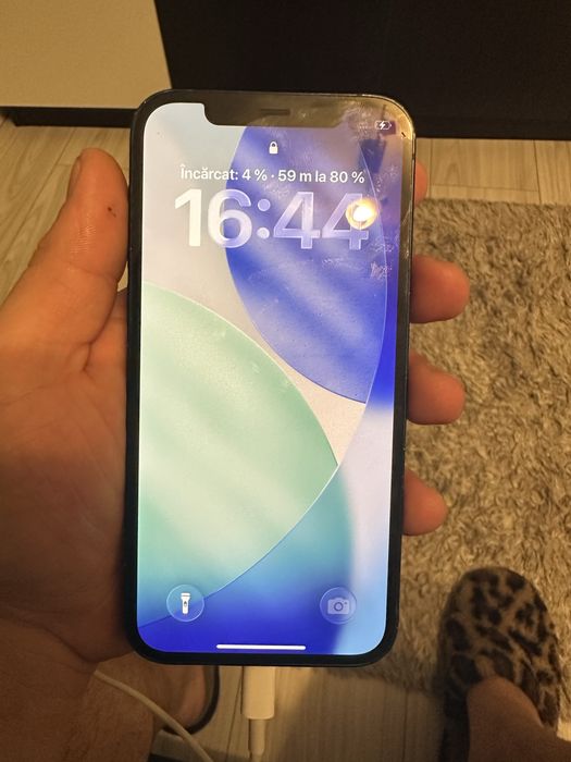 Vand iphone 12 64 gb si samsung galaxy s10 plus 128