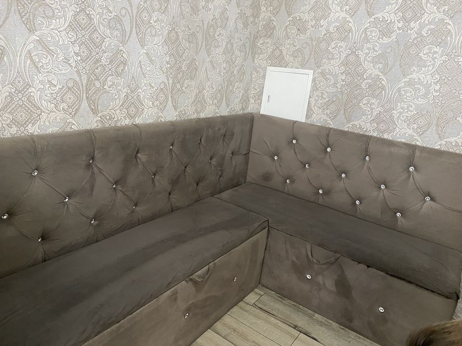 Диван , уголок на кухню