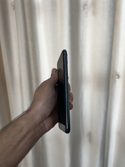 Продам IPhone 11 pro max