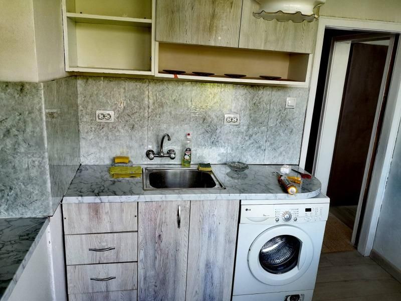 Дава се под наем Двустаен апартамент в Пловдив, Младежки Хълм - 75 кв.м за 510 € - Снимка #2