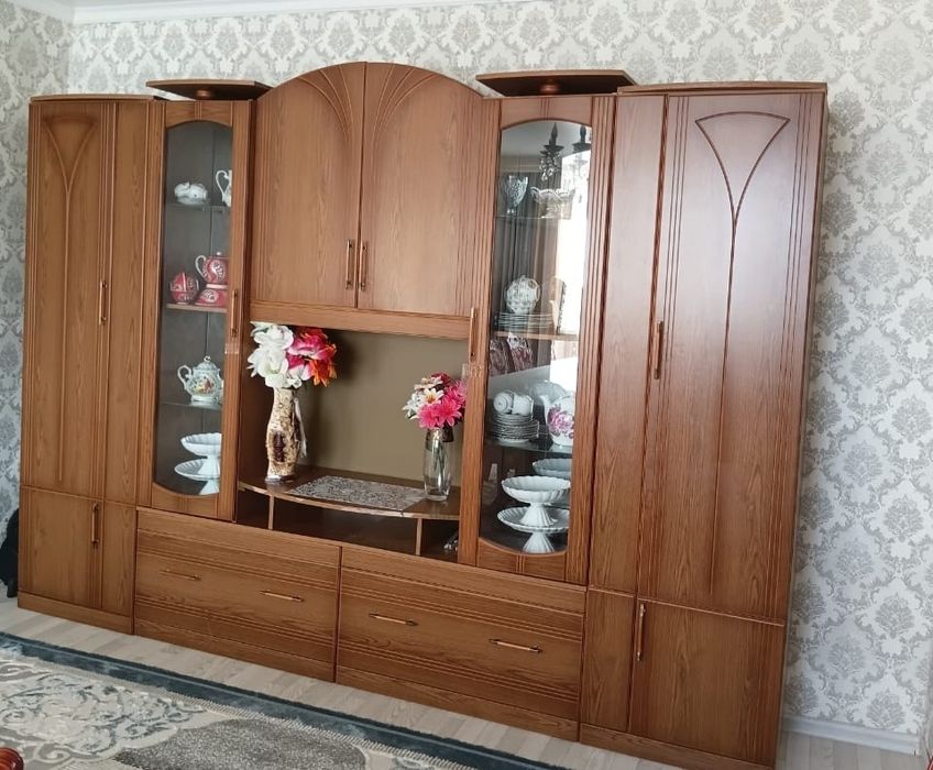 Стенка в гостиную