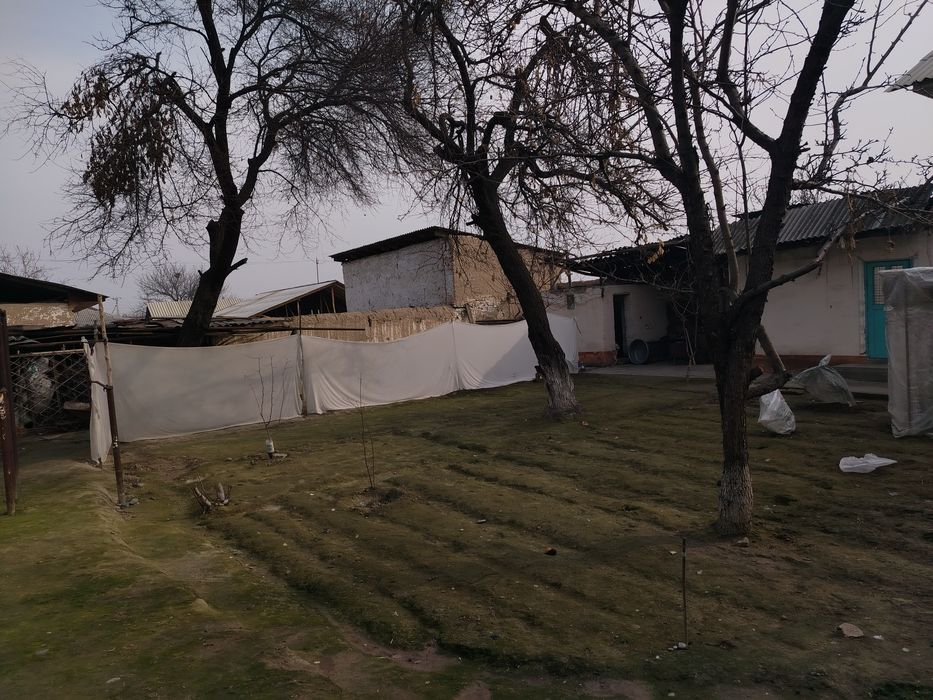 Ховли уй жойди ярми зудлик билан сотилади