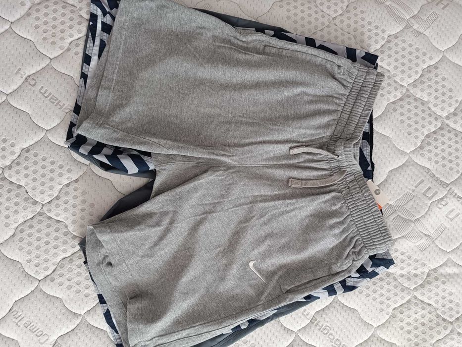 Къси панталони Nike