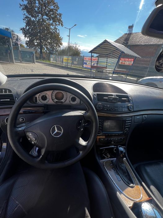 Mercedes E220 W211