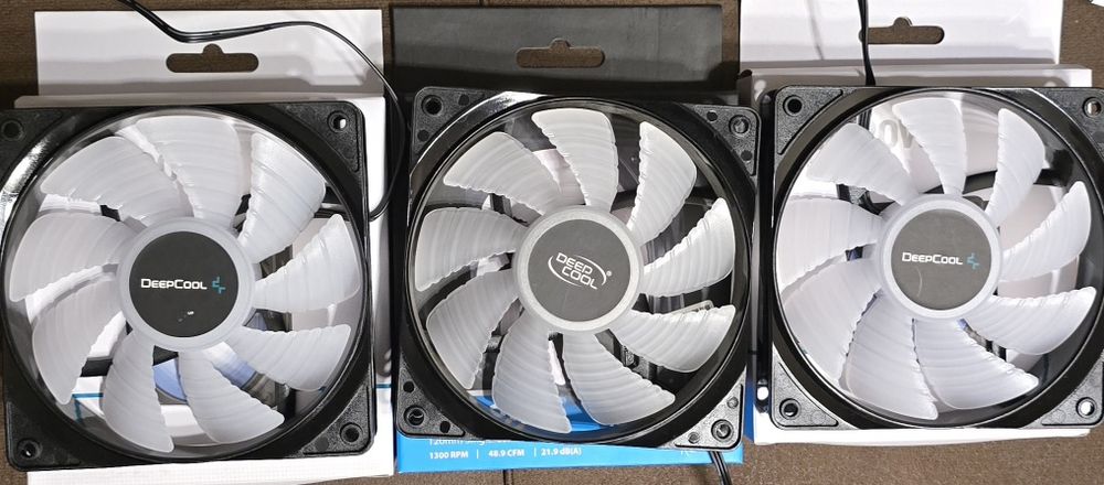 Вентилатори Deepcool RF120W - 2бр + 1бр RF120