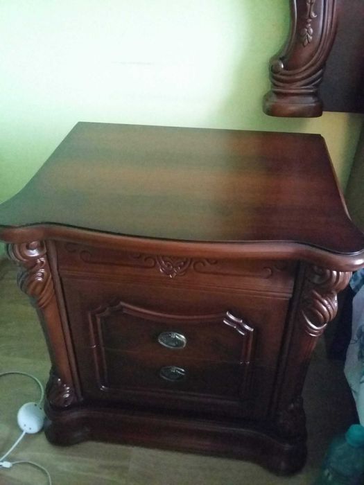 Mobilă dormitor-lemn,pal,aplicații mdf