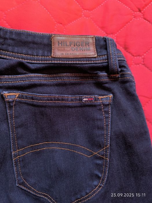 Дънки Tommy Hilfiger