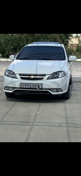 Lasetti 1,8 jentra  qilingan sotiladi