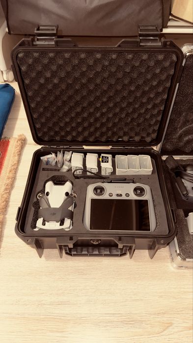 Продам квадрокоптер(дрон)