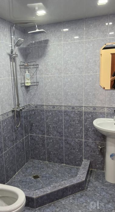 Срочно продаётся дом  вдоль реки БОЗСУ в центре Кибрая .