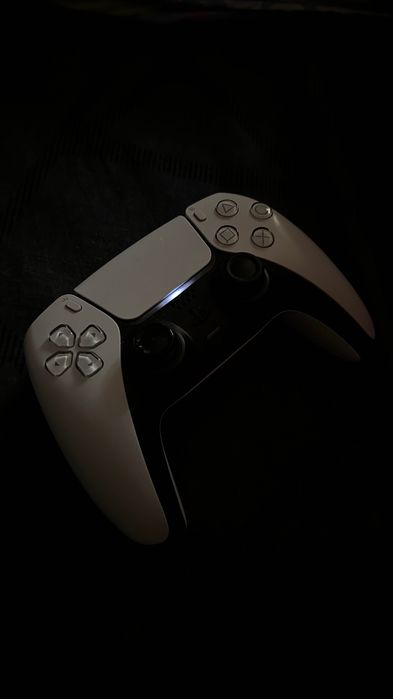 PlayStation 5 в отличном состоянии !