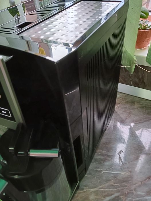 Espressor: Delonghi Perfecta cappuccino graphic touch