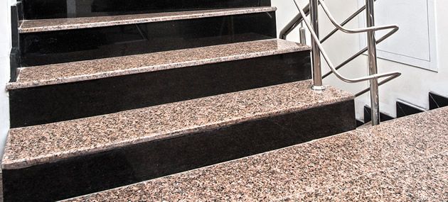 Scari (trepte si contratrepte) si glafuri din GRANIT SI MARMURA