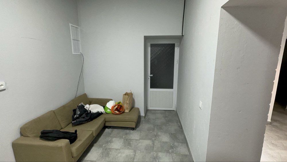 в аренду помещение 100 кв.м возле Grand mir (бывш.Россия, м.ойбек)