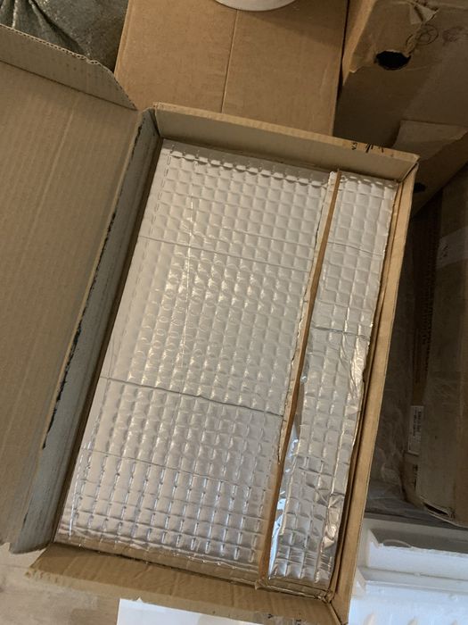 Отдам самоклеющуюся шумоизоляцию