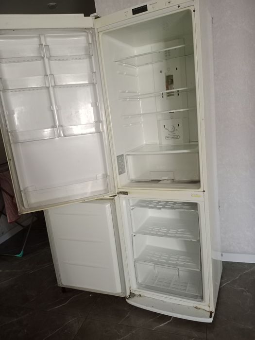 Продам холодильник LG
